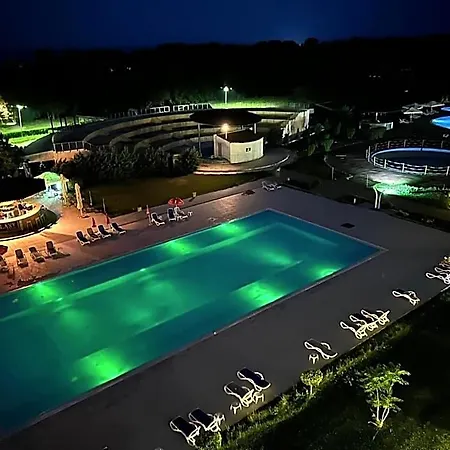 Hotel Blooming By The Sea - Cu Frontala Spre Mare Constanţa