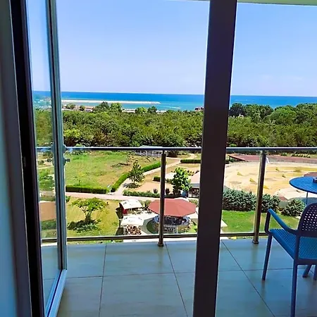 Hotel Blooming By The Sea - Cu Frontala Spre Mare