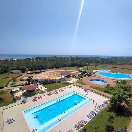 Blooming By The Sea - Cu Frontala Spre Mare Hotel
